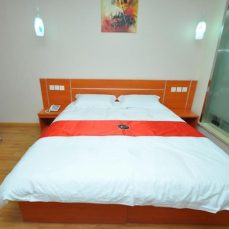 Thank Inn Chain Hotel West Eleven Road Mall Linyi  Extérieur photo